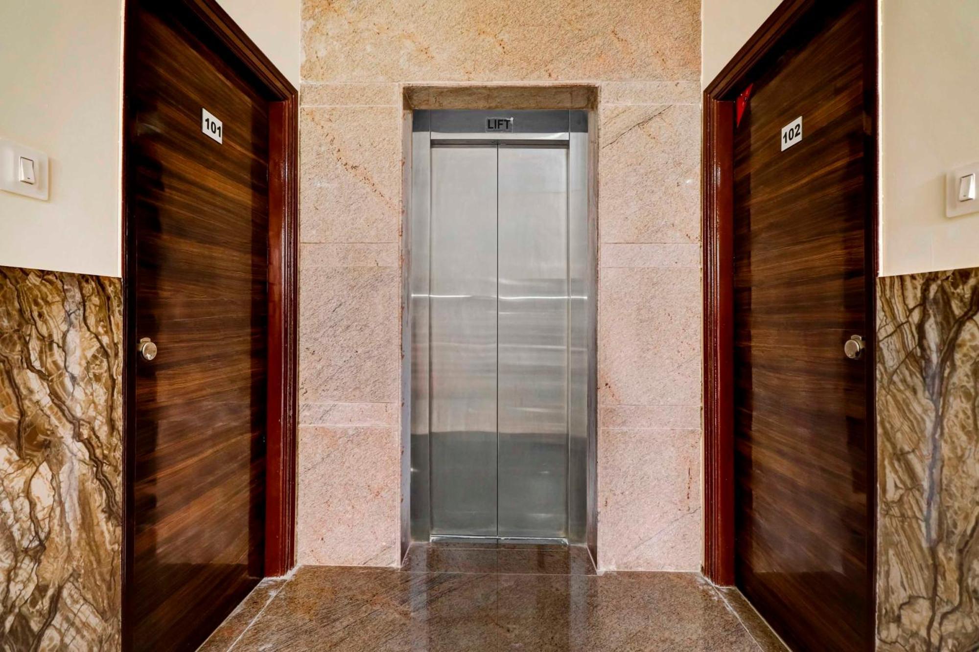Hotel Collection O Olive Bengalúr Exteriér fotografie